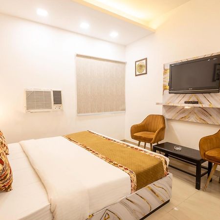 Hotel Cosmo Near Blk Hospital Karol Bagh Дели Экстерьер фото