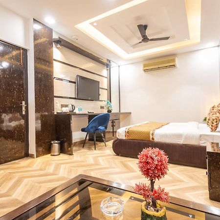 Hotel Cosmo Near Blk Hospital Karol Bagh Дели Экстерьер фото