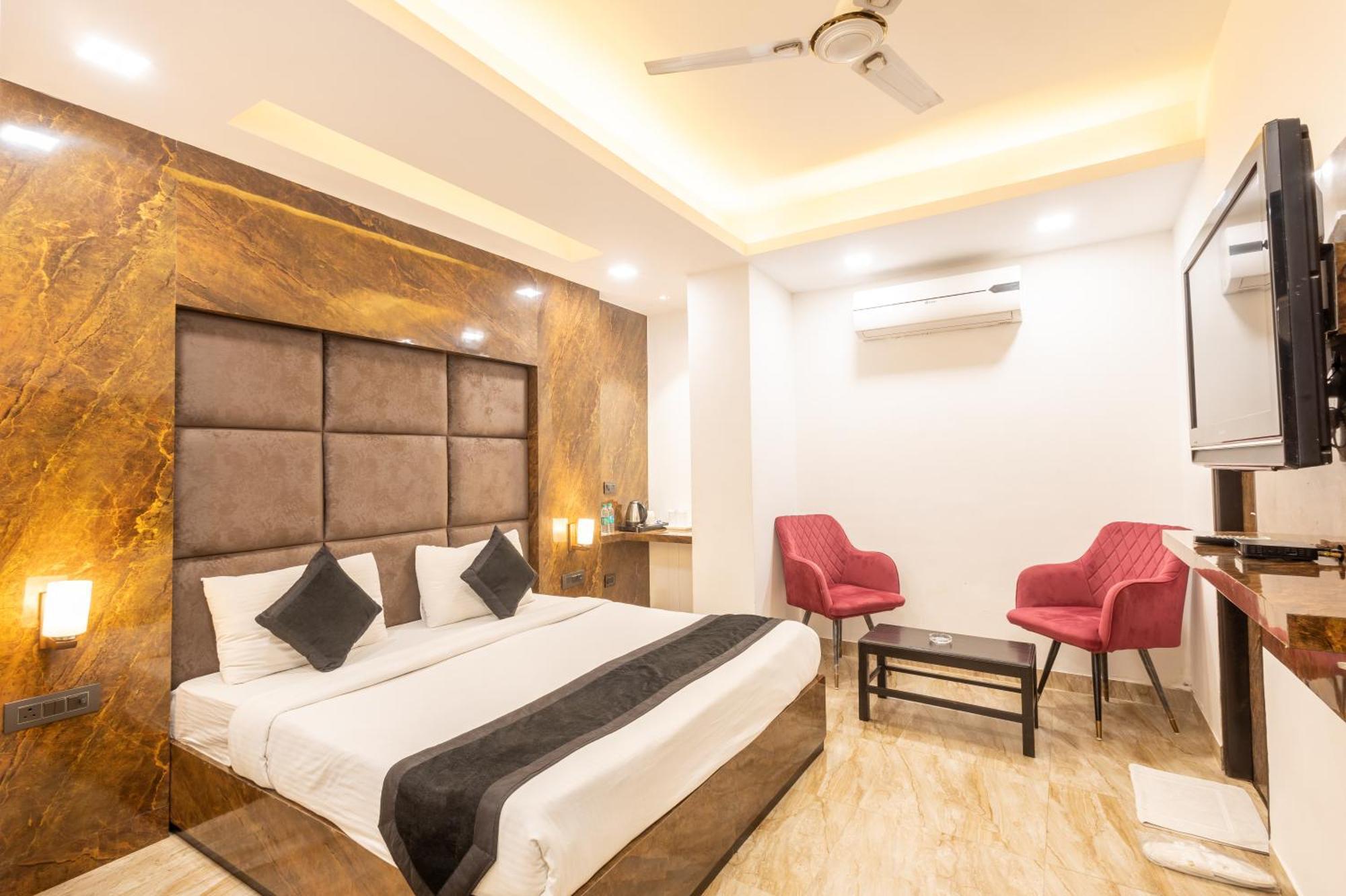 Hotel Cosmo Near Blk Hospital Karol Bagh Дели Экстерьер фото