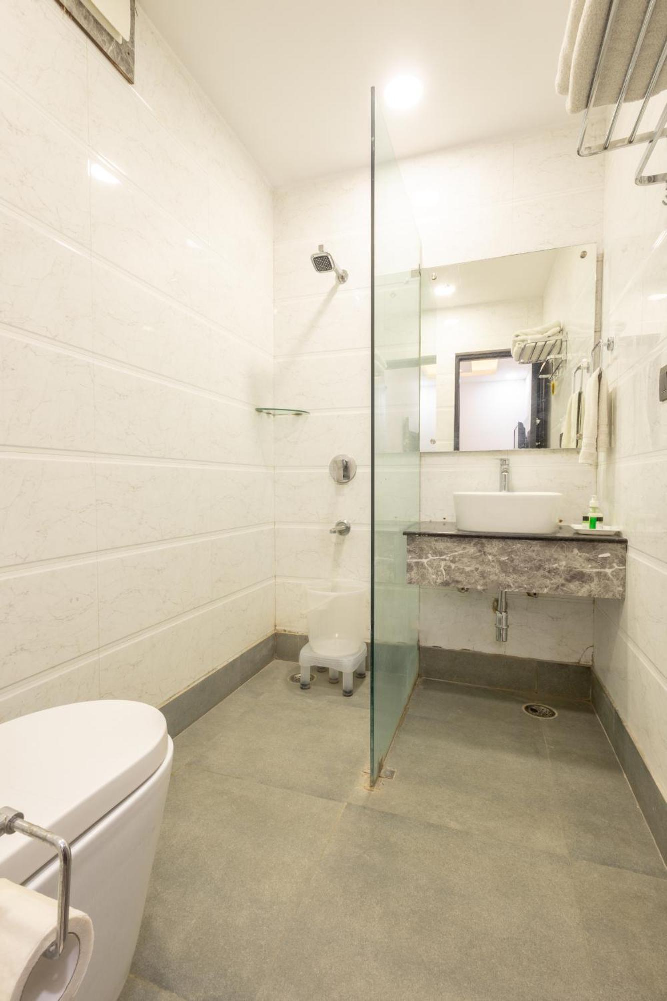 Hotel Cosmo Near Blk Hospital Karol Bagh Дели Экстерьер фото