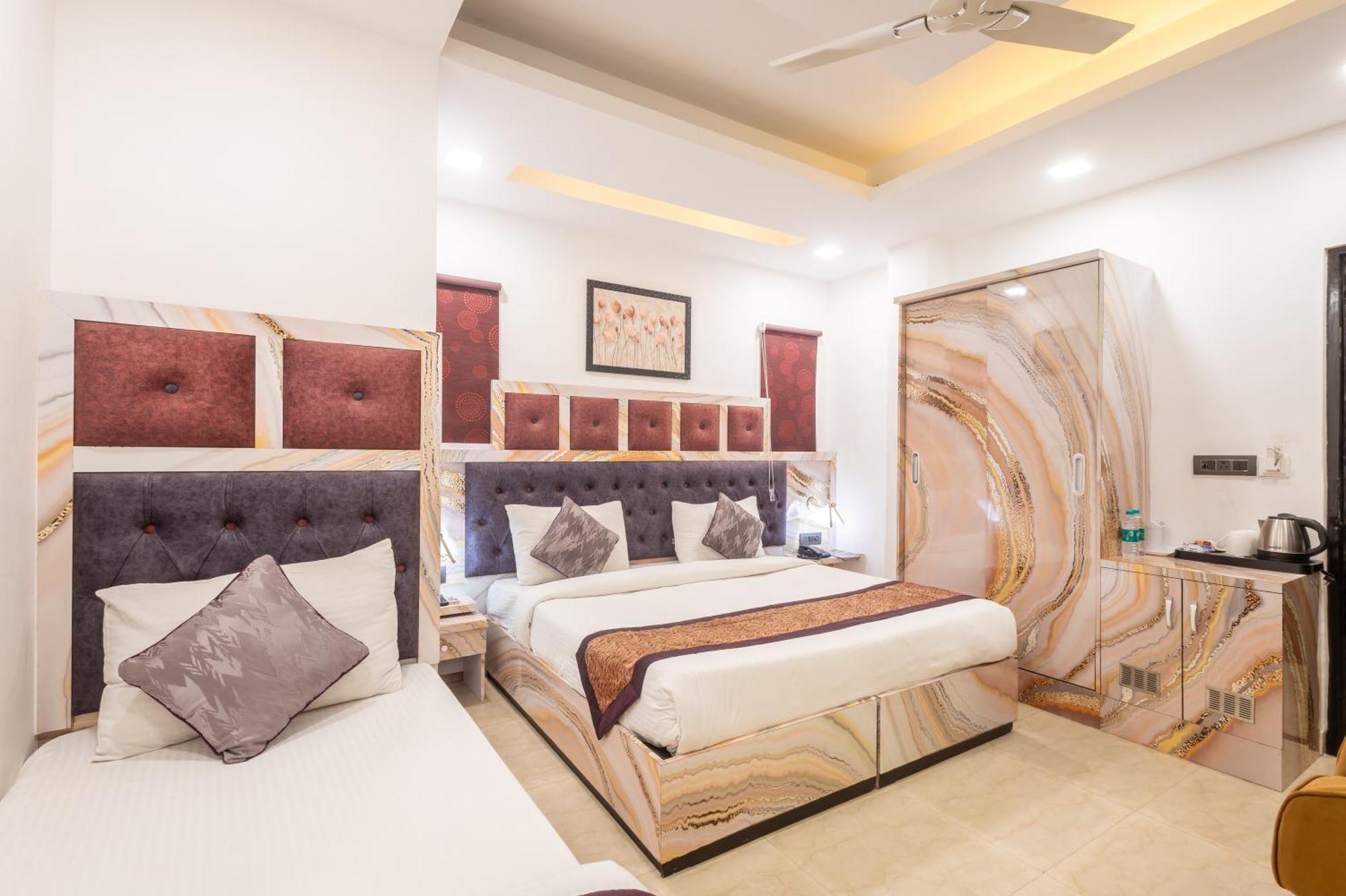 Hotel Cosmo Near Blk Hospital Karol Bagh Дели Экстерьер фото