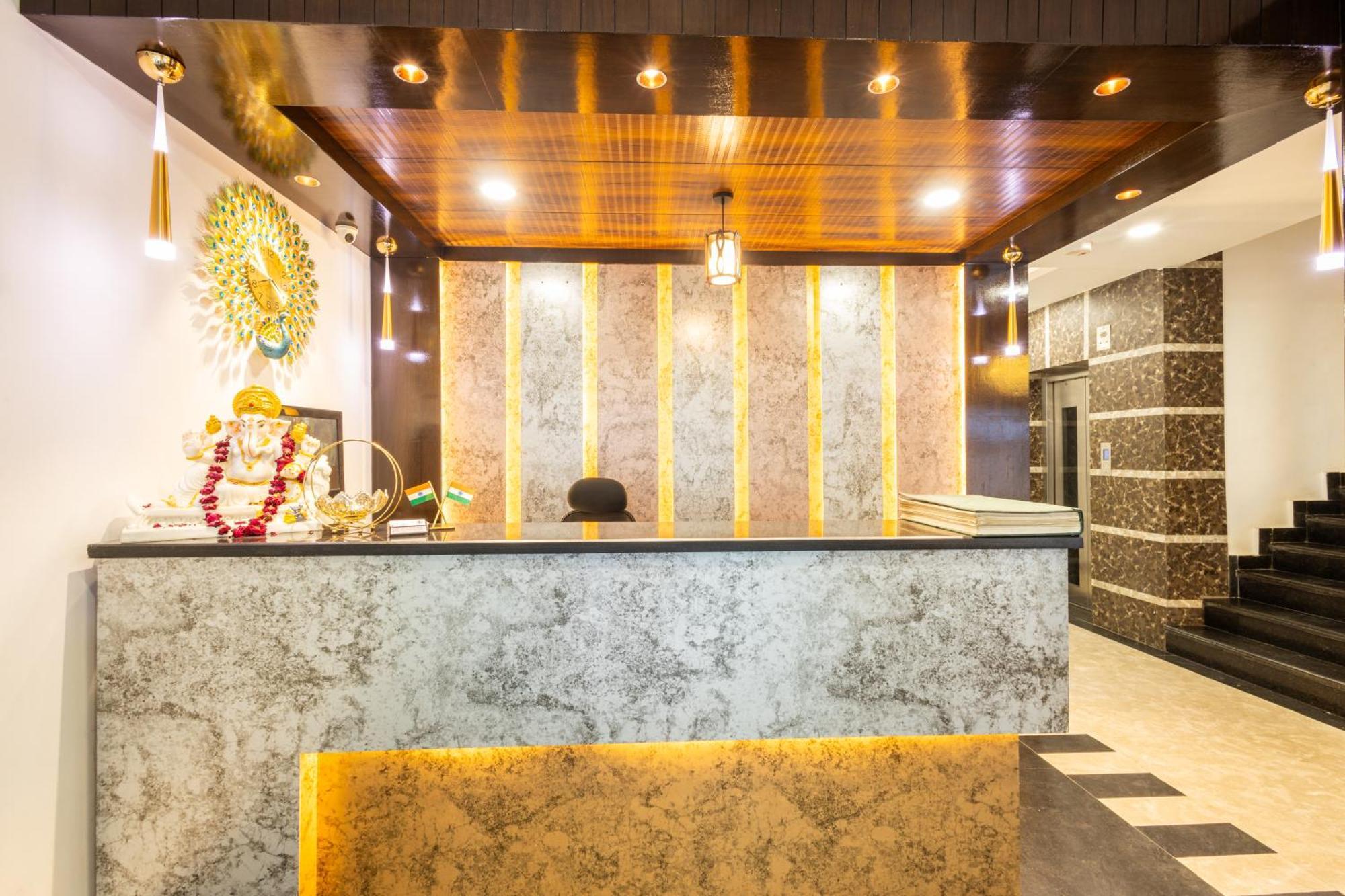Hotel Cosmo Near Blk Hospital Karol Bagh Дели Экстерьер фото