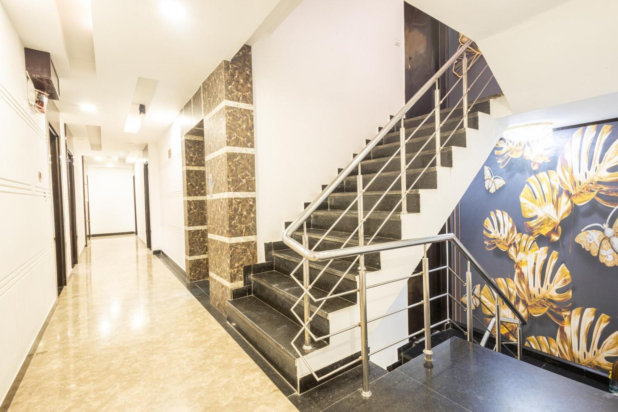 Hotel Cosmo Near Blk Hospital Karol Bagh Дели Экстерьер фото